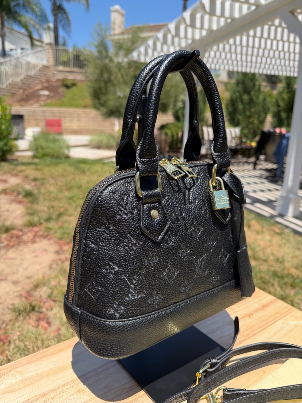 ✨COMING SOON✨ New LV Print Alma Empreinte BB Black Gold Embossed Monogram Bag - Picture 3 of 15